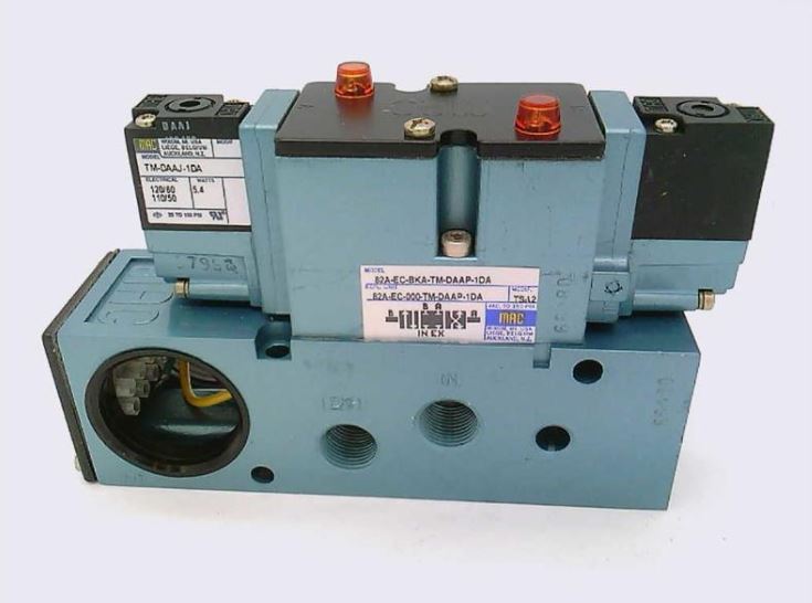 82A-EC-BKA-TM-DDAP-1DA VALVULA PILOTADA DE DOBLE CENTRO CERRADO, 4/3 VIAS, OPERADOR MANUAL, 5.4DC 24VDC